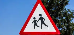 Les solutions de signalisation pour la sécurité aux abords des écoles